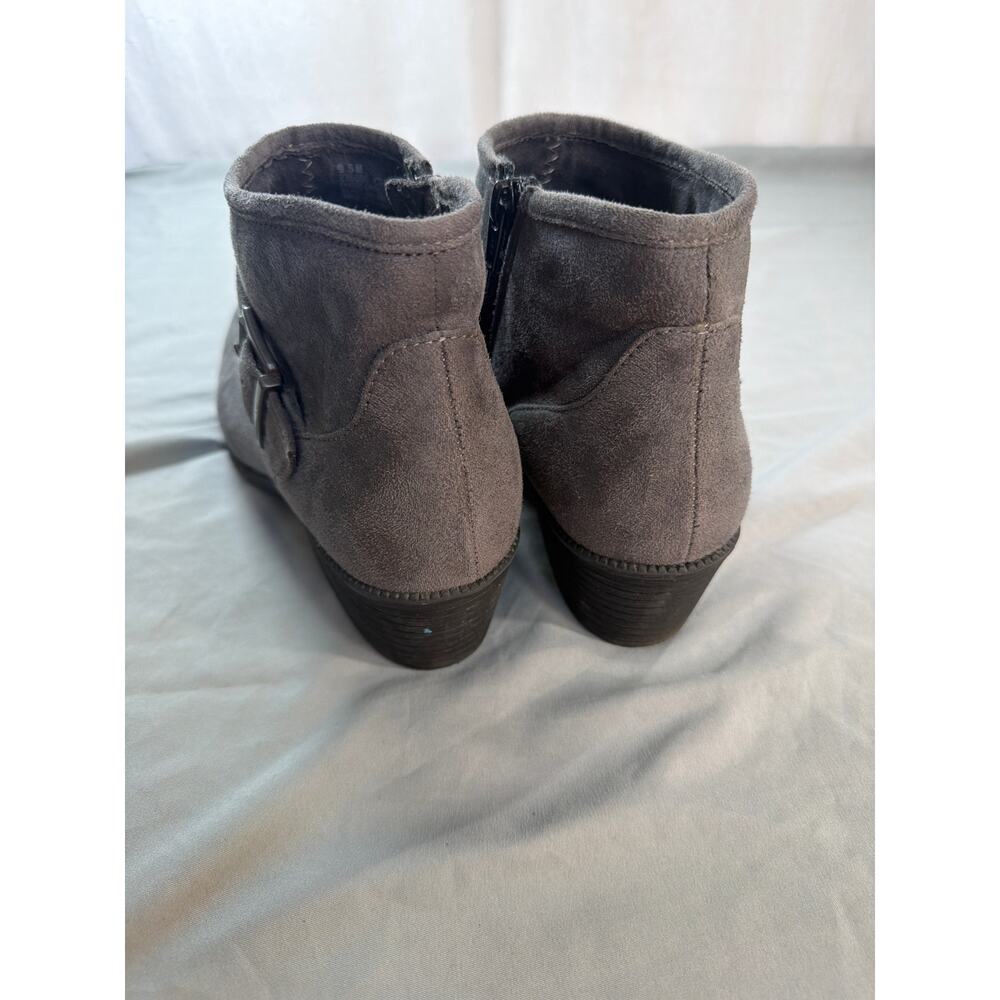 Born b.o.c  Ophelia Gray Ankle Boots women's size 9.5 - Picture 3 of 4